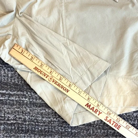 Lululemon Activewear Shorts Size XL Light Cream Khaki 7" Inseam Men's - Picture 11 of 13